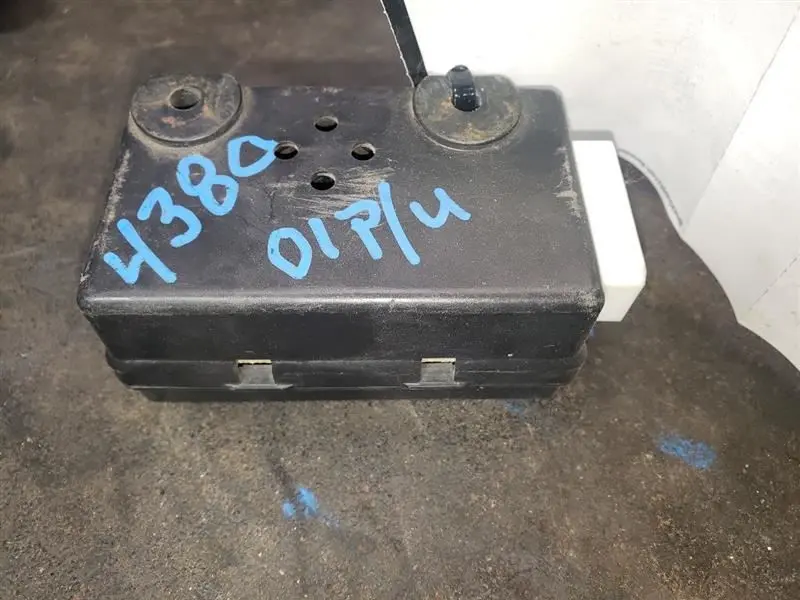Ram2500 Timing And Control Body Control Module (Bcm). Part Number 56020157Ac 2
