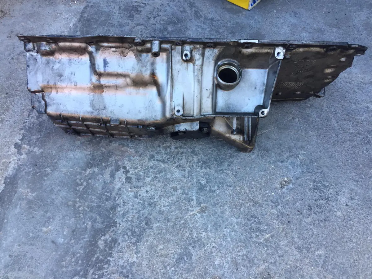 Oil Sump Pan For Bmw 1 3 5 Series X3 X5 X6 F01 F06 F10 F11 F30 Xd X-Drive 3.0 3.5 4.0 Diesel N57 1113 7800325 1