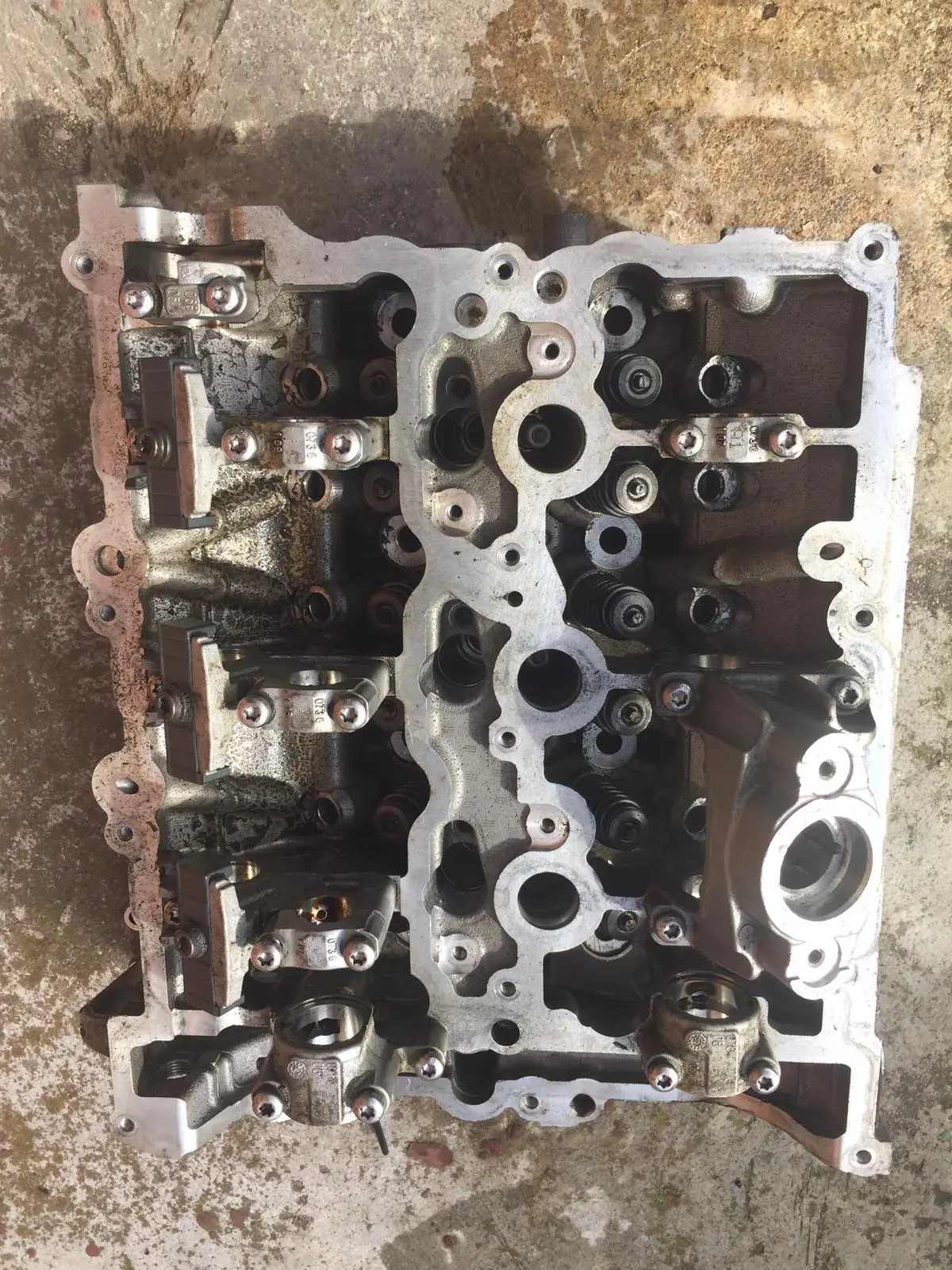 Cylinder Head Oem Bmw 116I 216I 218I 318I 7628714 B38a15a 1.5 12V Bmw Mini 1