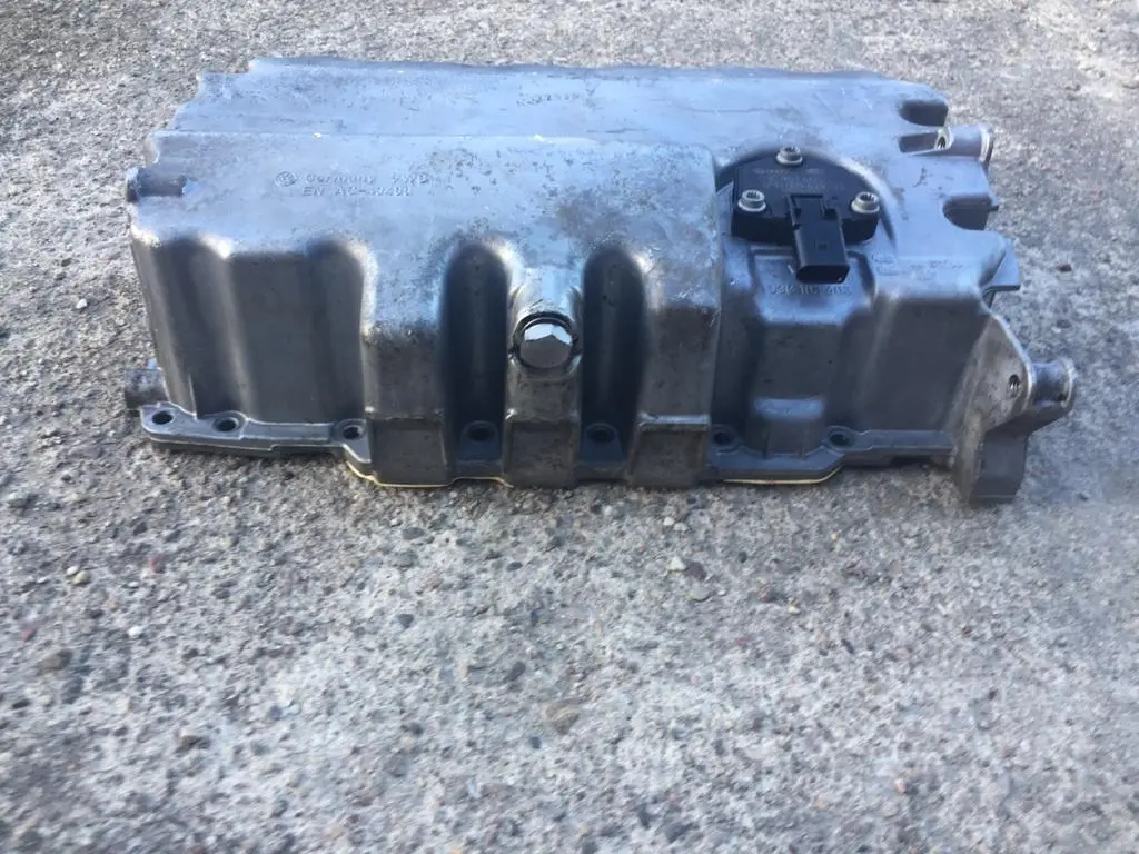 Volkswagen Vw Touran Oil Sump / Pan 03G103603 1.9 Diesel Tdi 2009 Engine Code Bls 1