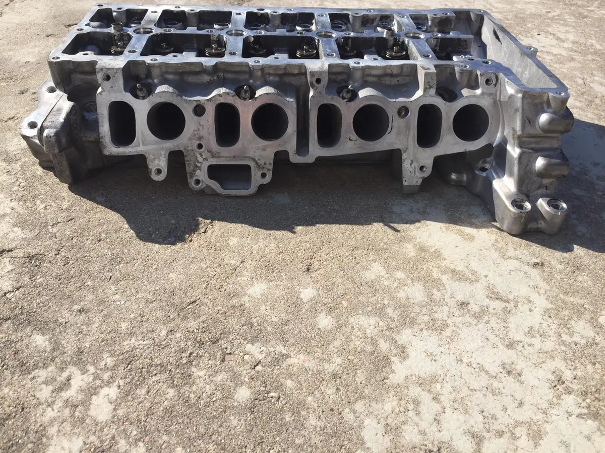 Cylinder Head Toyota Avensis 1.6 Diesel Engine Code 1Ww Part Number 7812608 1