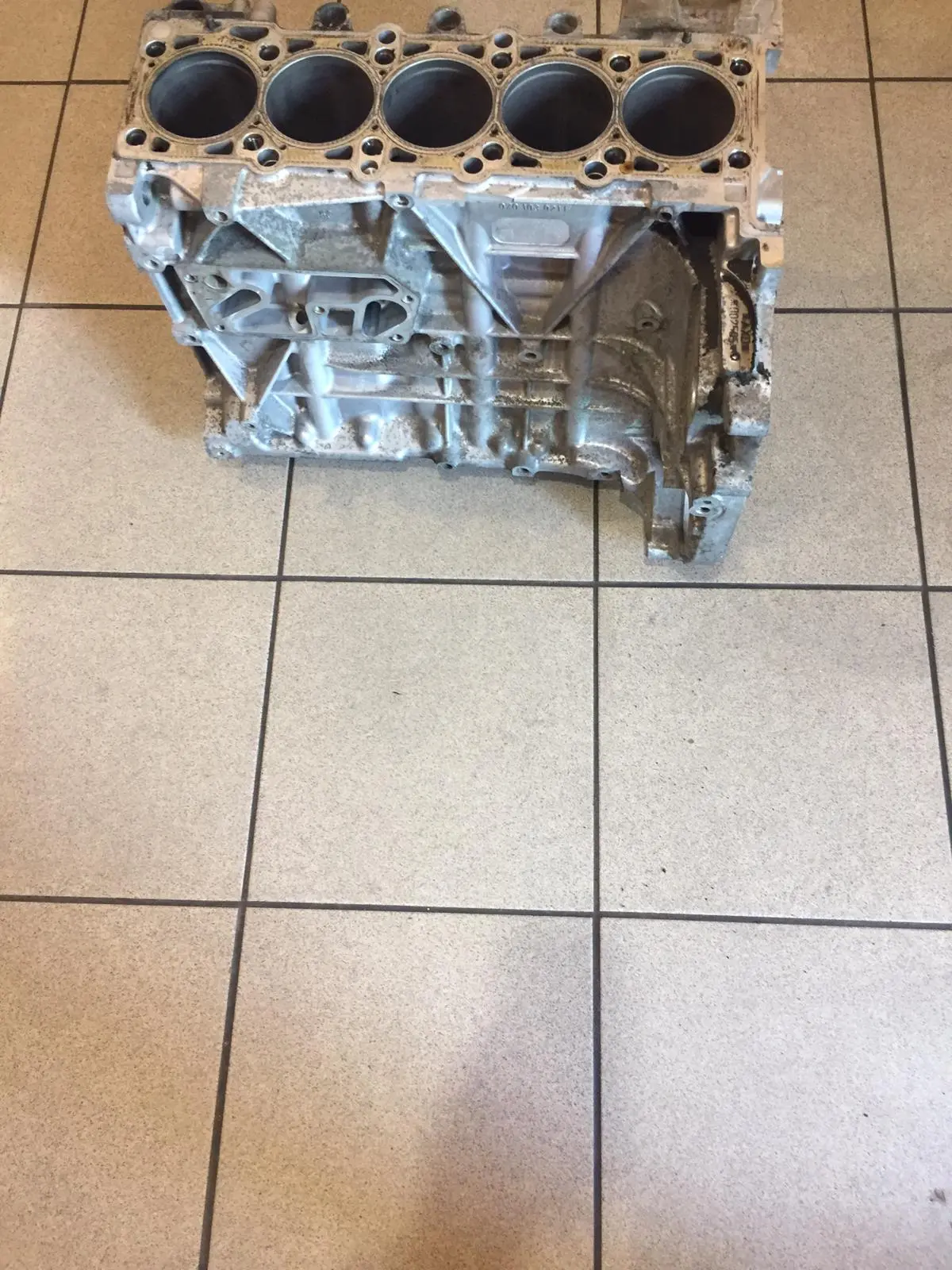 Cylinder Block For Vw Volkswagen T5 Multivan 2.5 2,5 Tdi Engine Code Axd Bare / Nude Without Crankshaft And Pistons 1