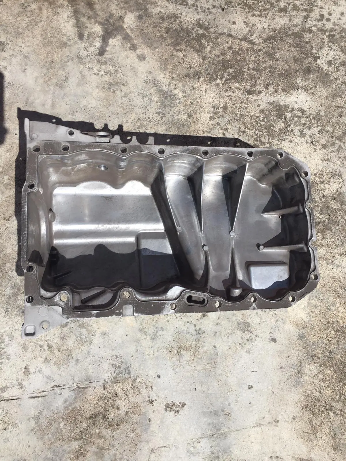 Mini Cooper Engine Oil Sump Pan 1.6 2.0 Diesel N47 Engine Code N47c20a Bmw Part Number 1113 7811592 1