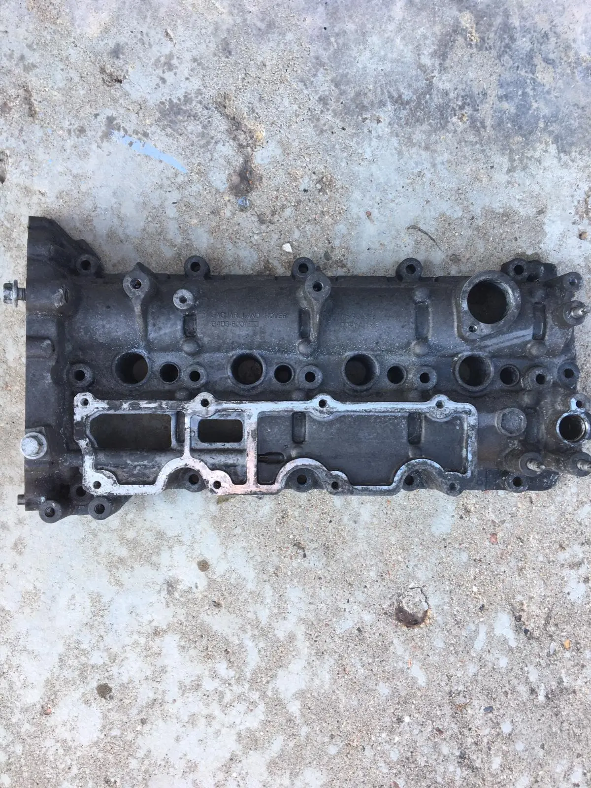 Jaguar Xf X260 Xe X760 2.0 2,0 Diesel Aj200d Rocker Cover  G4d3-6J011 1