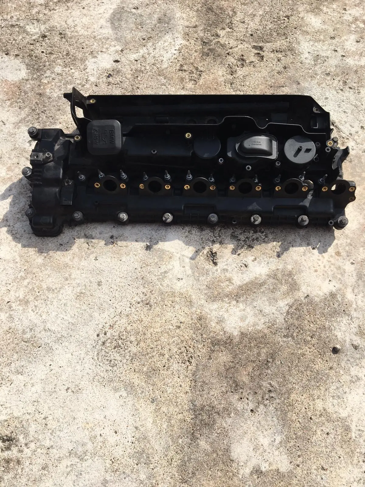 Cylinder Head Valve Rocker Cover Bmw 1 3 5 X3 X5 X6 Series  E90 E91 E60 E61 E65 E83 E70 E71 3.0D 3,0 Diesel Engine Code 306D2 306D3 7789395 Part Number 11.12-7 789 395.9 / 13.71-2 247 444.0 1