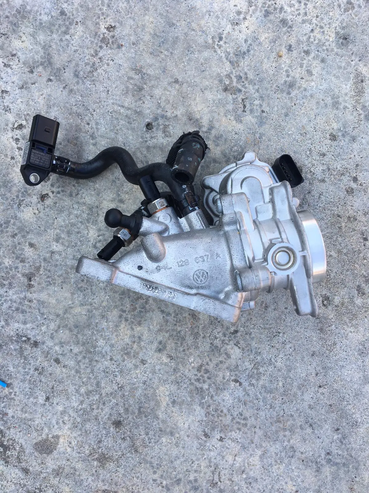 Genuine Vw Throttle Body Butterfly Flap Control Valve Passat Tiguan Cc Rapid Yeti 2.0 Tdi Cr 04L128063aa 04L128637a Valeo Bosch 0281006222 04L906051b 04L145049l 1