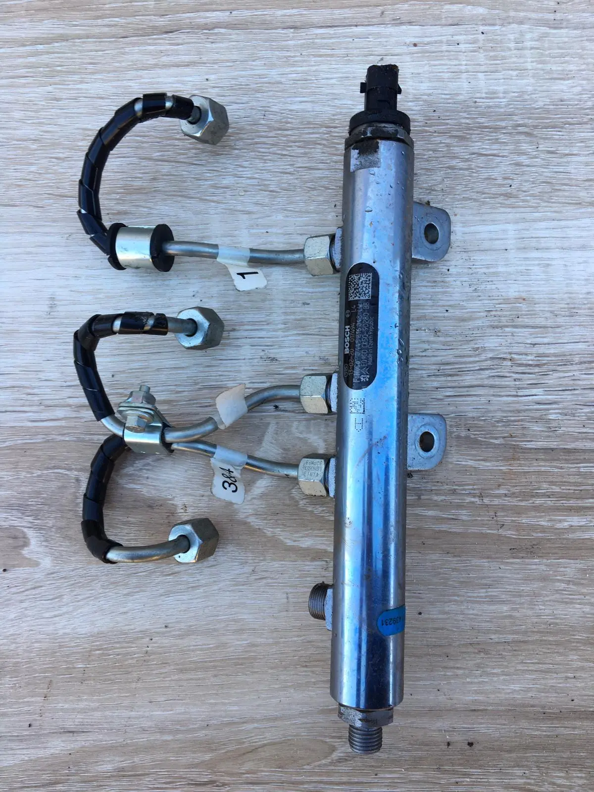 2013 Lr Land Rover Range Rover Sport Vogue Jaguar For Engine 306Dt Fuel Injector Rail 0445216048Lw 0445216048 Bosch Eq9gd Ck5q-9D280-Bb Ck5q9d280bb 1