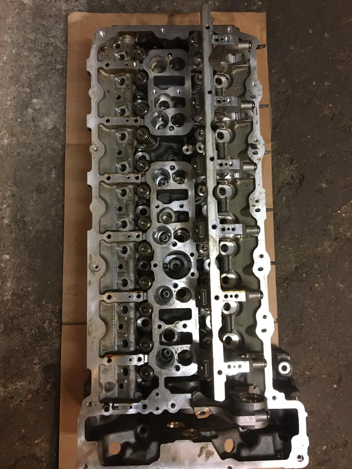 Damaged! For Repairs! Bmw Petrol 6 Cylinder Engine Head With 24 Valves Part Number Oe 7568270 1