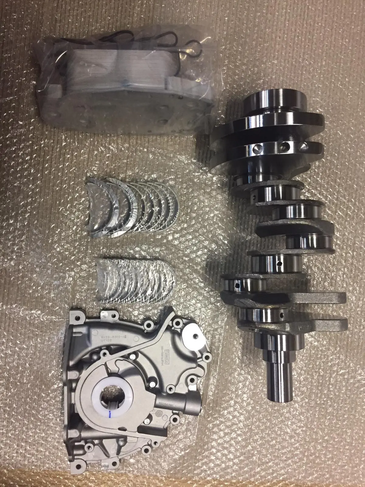 Land Rover Range Rover Discovery 3.0 Diesel Engine 306Dt Sdv6 Tdv6 Crankshaft, Bearings, Oil Cooler, Oil Pump, Connecting Rod Set 1