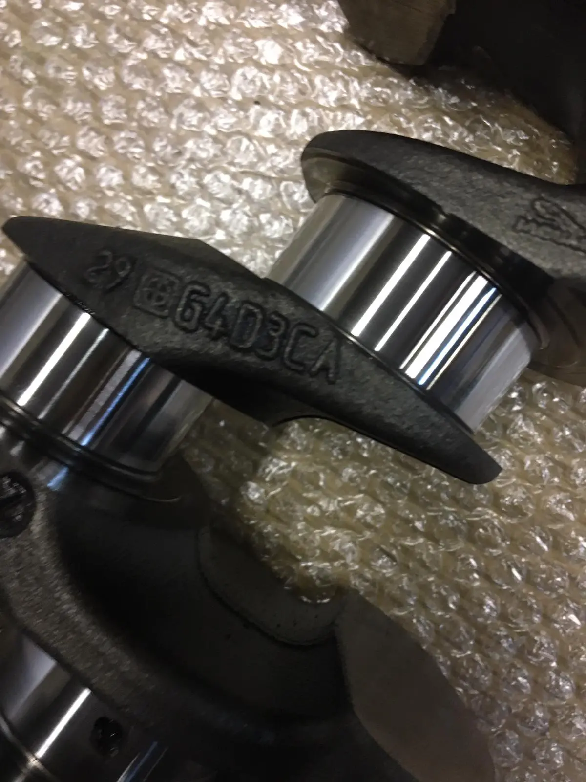 2017 Year Original Crankshaft Std Part Number G4d3ca G4d3ea For Land Rover Range Rover Evoque Velar Engine Jaguar Xf F-Pace 2.0D 2