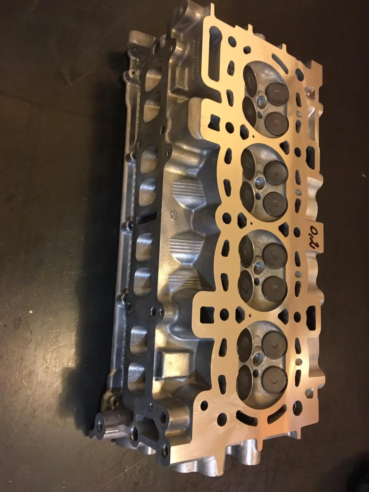 2016 Cylinder Head For Ford Focus Fiesta St Part Number Rfbm5g-6090-Eb 1.6 Turbo Petrol Ecobooost 1