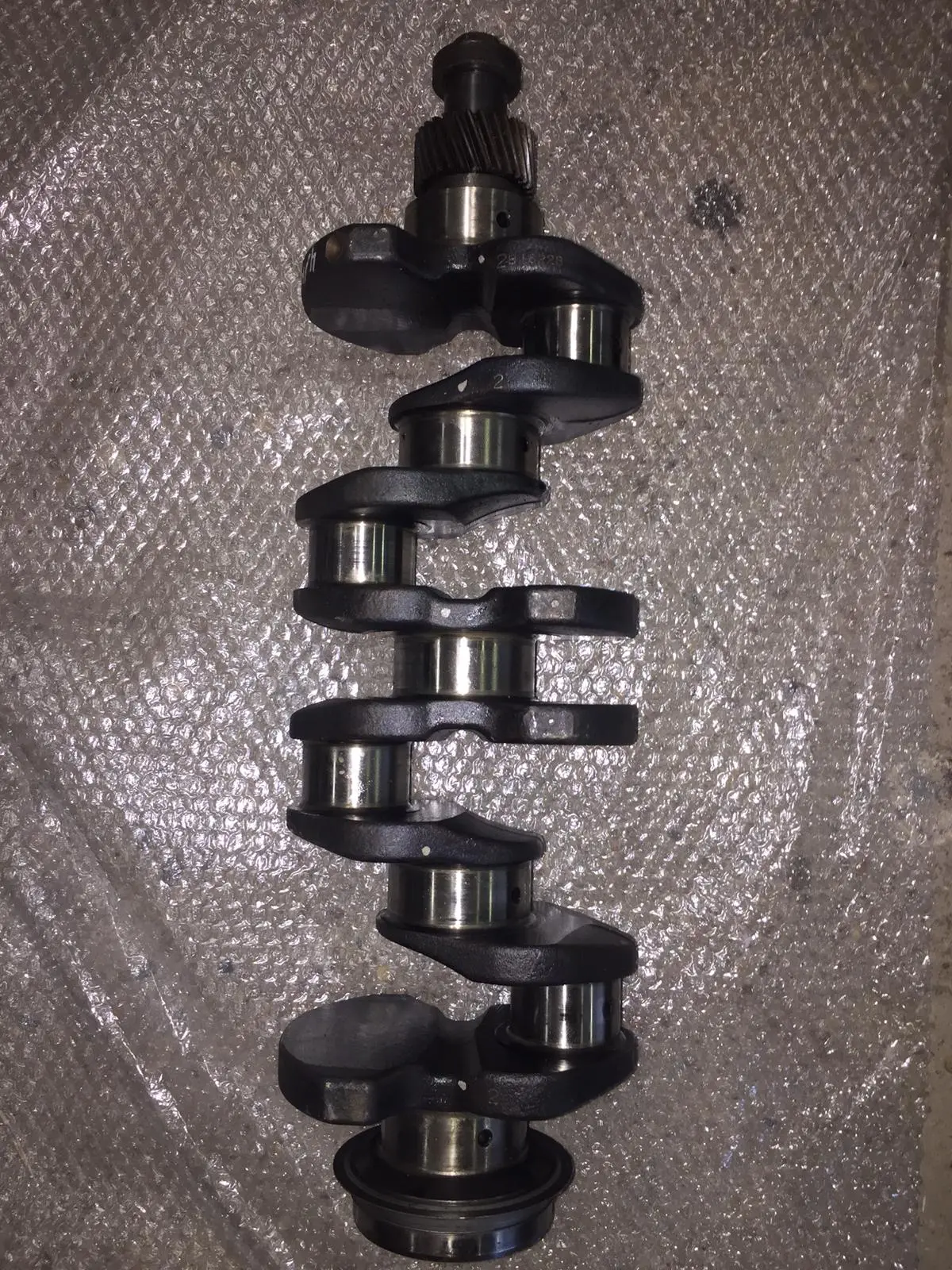 Isuzu 600P 4Kh1 4Kh1-Tc Crankshaft 4Kh1-Tc 4Kh1t 4Jh1t 4Jh1-Tc 8-97239-932-1 1