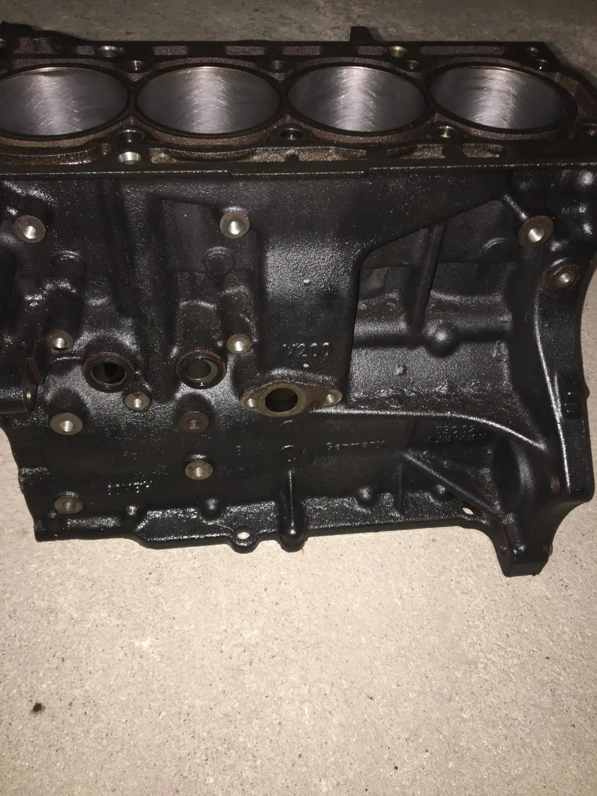 2011 Year Bare Cylinder Block For Audi Seat Skoda Volkswagen Vw 1.4 1,4 Petrol Engine Tsi Engine Code Cav Cava Cavb Cavc Cavd Cave Cavf Cavg 1