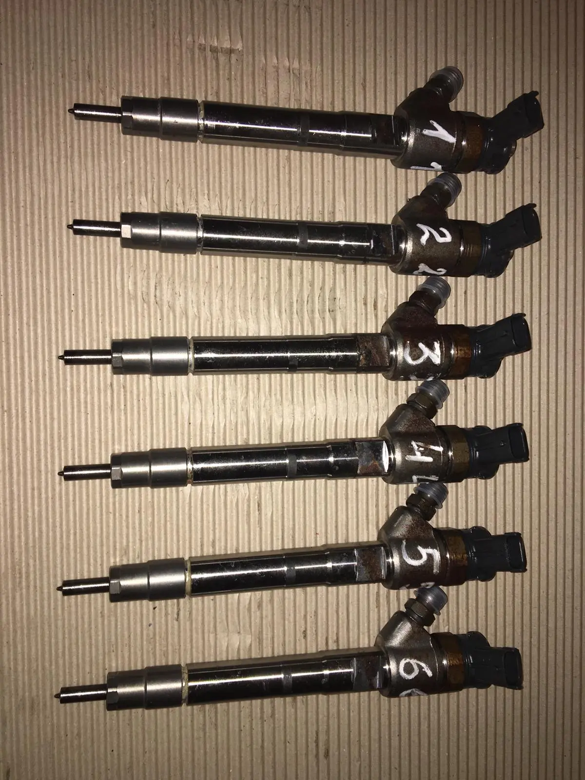 Set Of Diesel Fuel Injectors For Maserati Ghibli Iii M157 35062015F Bosch 0445110523 3.0 D V6 202Kw Engine Code M157d Jeep Dodge Lancia 1