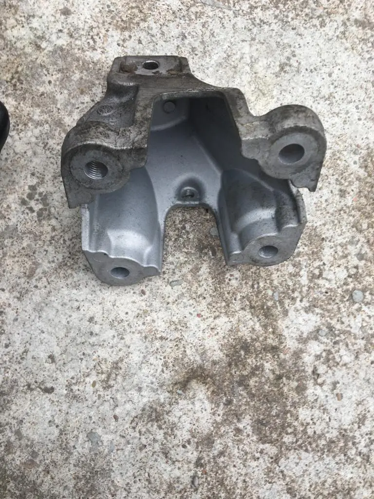 Jaguar Xf Xe Engine Mount 2.0 Diesel & Petrol Lh Rwd Gx736061fb Gx73-6061-Fb Left Side 1