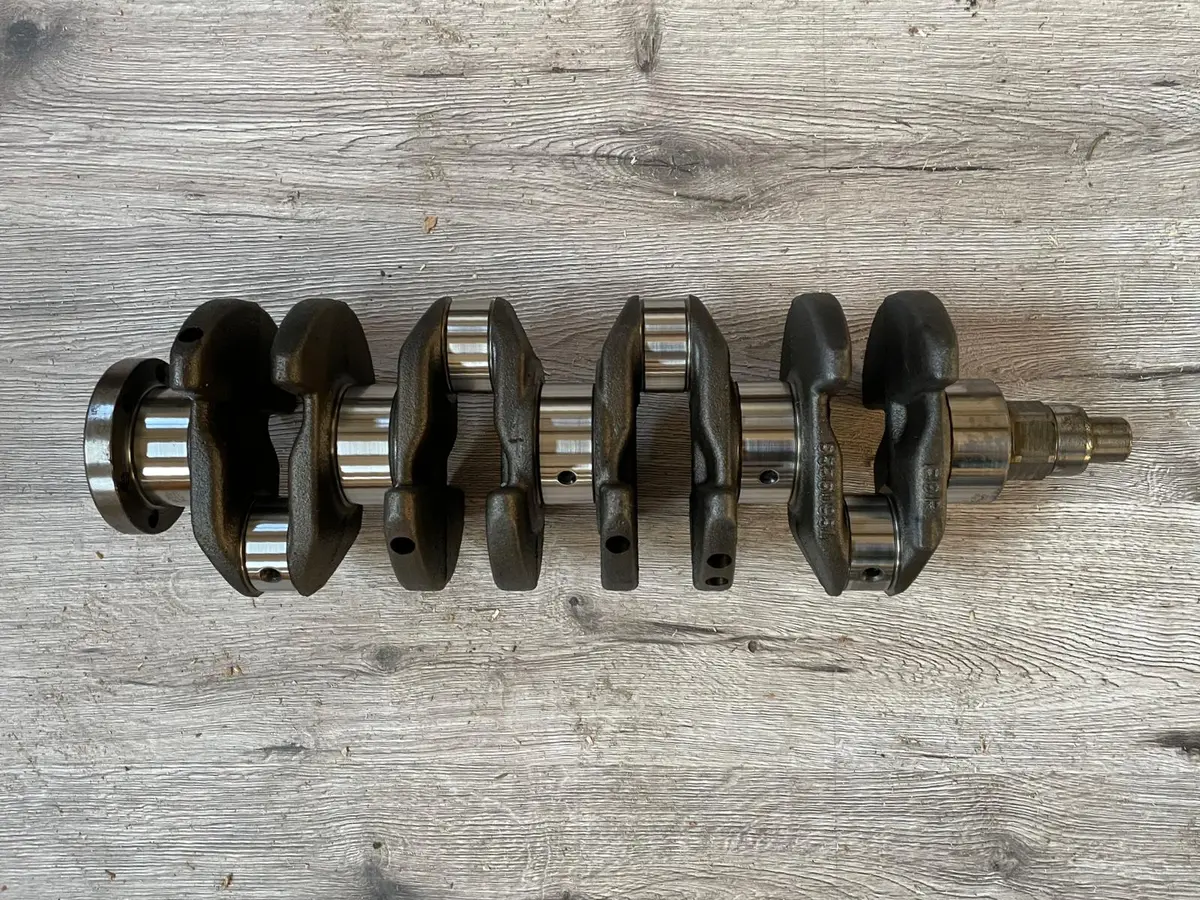 Crankshaft For Opel Astra Signum Zafira 1.8 Petrol Engine Part Number 55560954 1