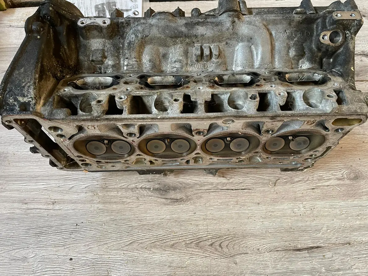 Audi S1 8X Audi Tt 8S 2.0 Tfsi Cylinder Head And Valves 06K403ae/Af 1