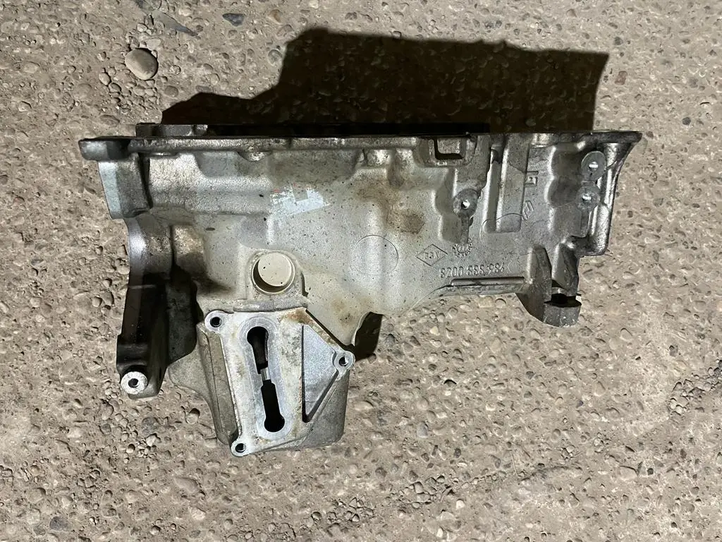 Oil Sump Pan For Nissan Datsun Navara D40 3.0 Dci V6 24V Dpf 4X4 Pickup, Diesel, 2.998Cc, 170Kw (231Pk), 4X4, V9x, 2011 , D40 Part Number 8200888984 Renault 3,0 D 1
