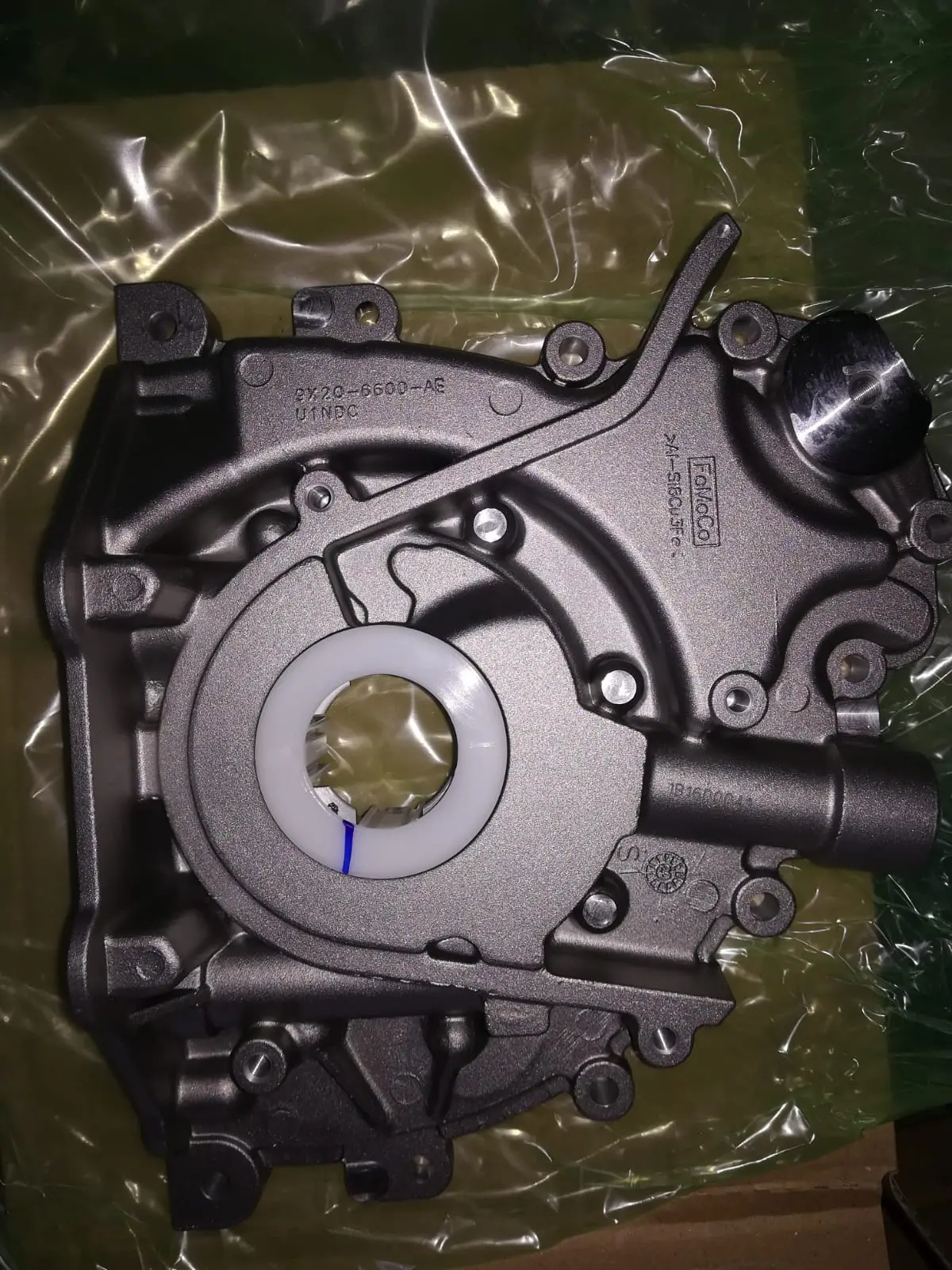 Oil Pump Part Number, 9X2q-6600-Ae, 9X2q6600ae, Jaguar Xf 3.0 D (275 Cv) 2009, Land Rover Discovery, Land Rover Range Rover, Engine Code 306Dt, Sdv6, Tdv6, Diesel 1