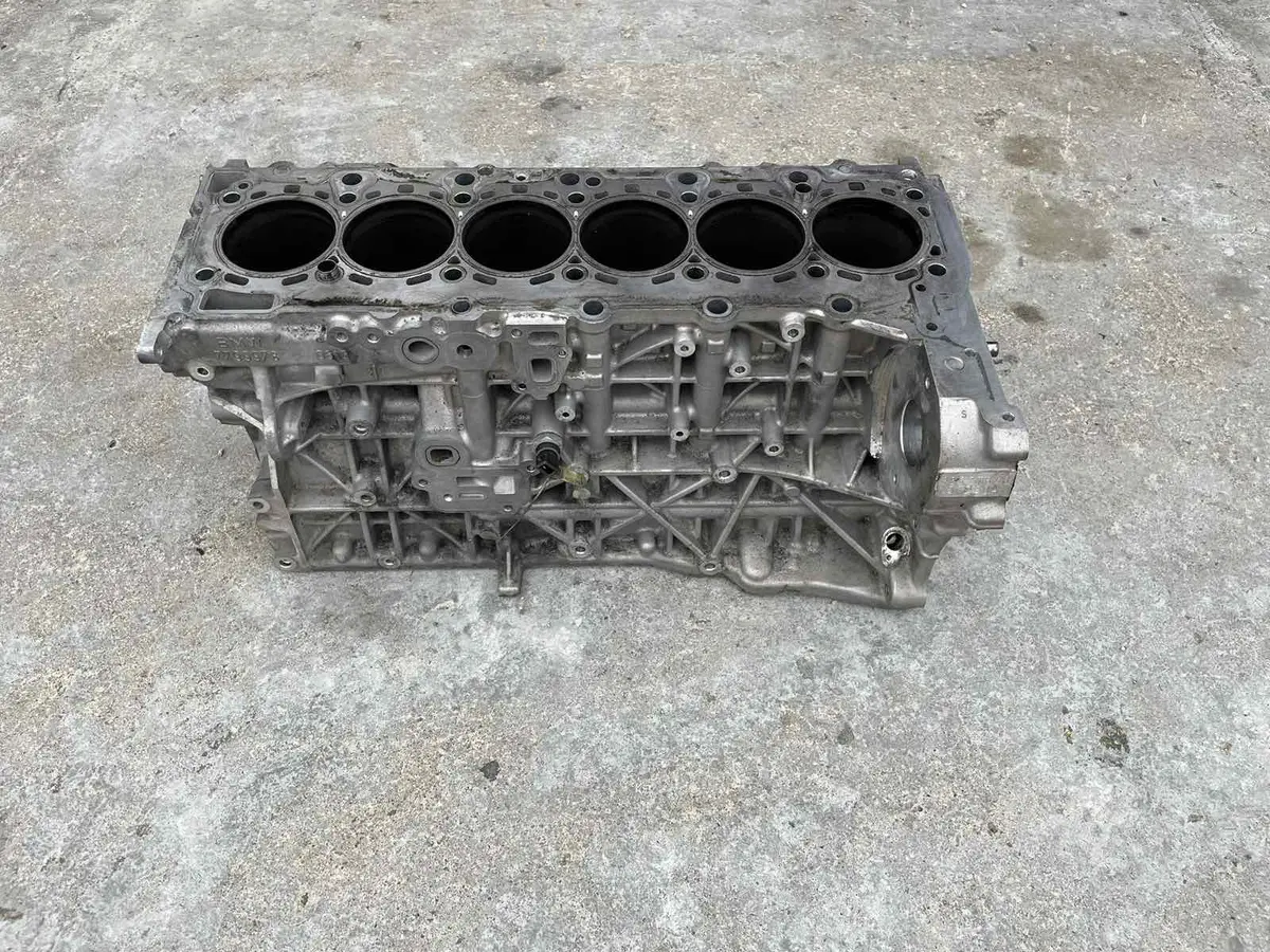 Bare Cylinder Block In Good Tested Condition Bmw N57d30a 7799978 Diesel 180 Kw 1