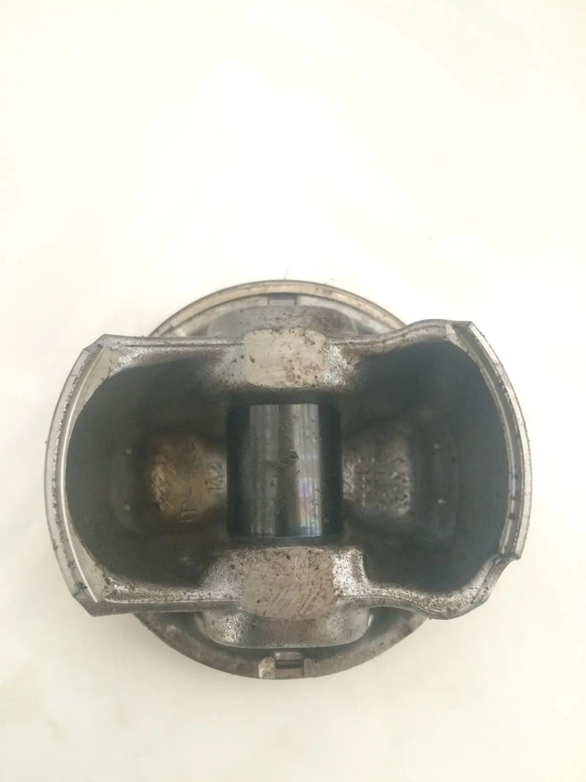 2010 Cbf Audi Volkswagen 2.0 Tsi Petrol Engine Piston 1