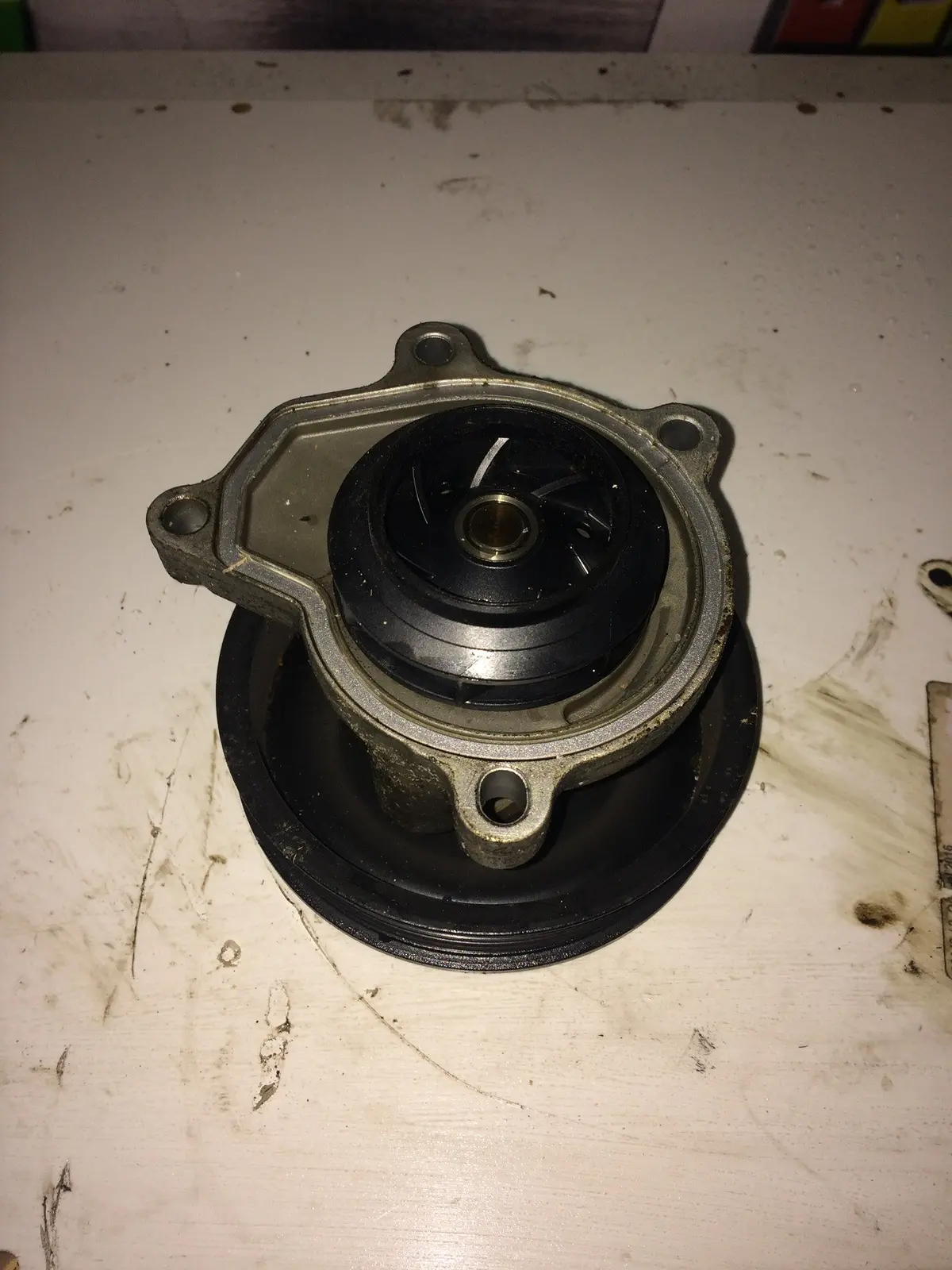 2004 Bme Skoda Seat 1.2 Benzinas Variklio Vandens Pompa 1