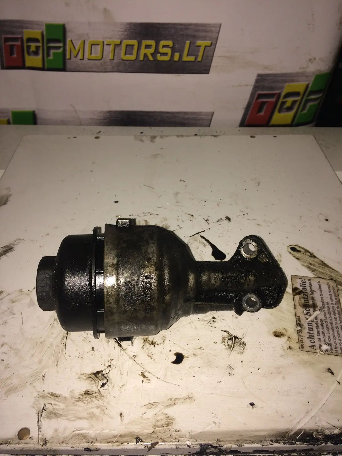 2004 Bme Skoda Seat 1.2 Petrol Engine Oil Filter Housing 03D105493d 1