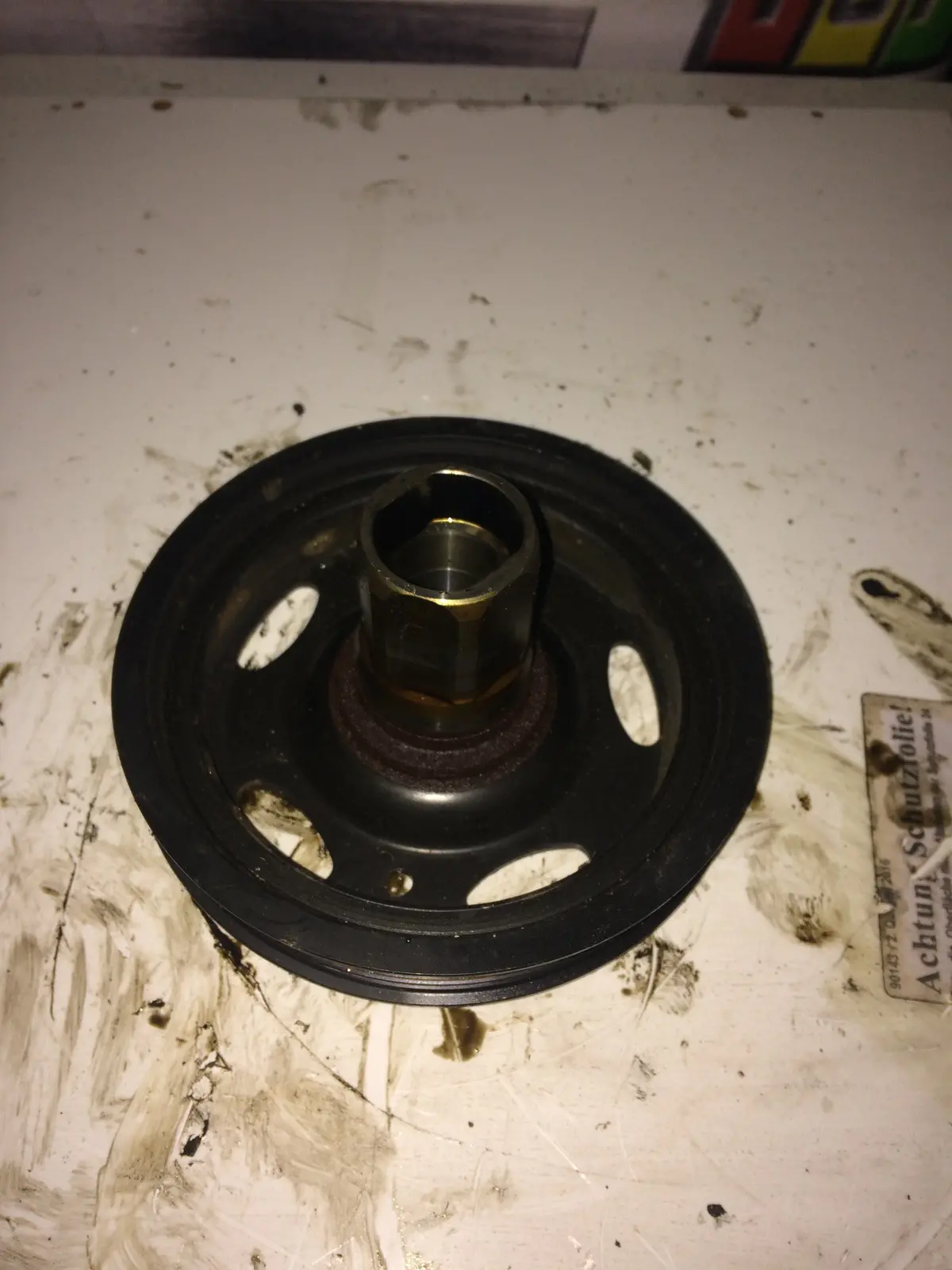 2011 A12xer Opel 1.2 Petrol Engine Crankshaft Pulley 55574771 1