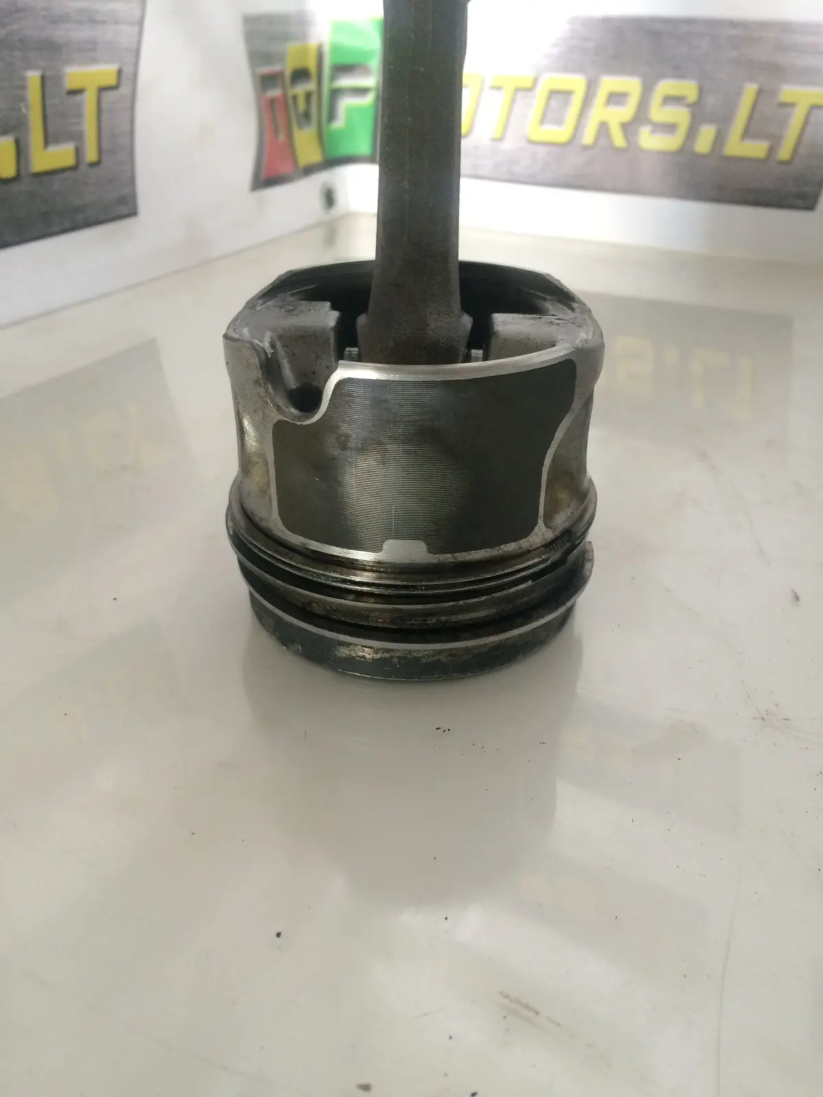 2009 Cbd Volkswagen Skoda 2.0 Tdi Diesel Engine Piston & Connecting Rod 2