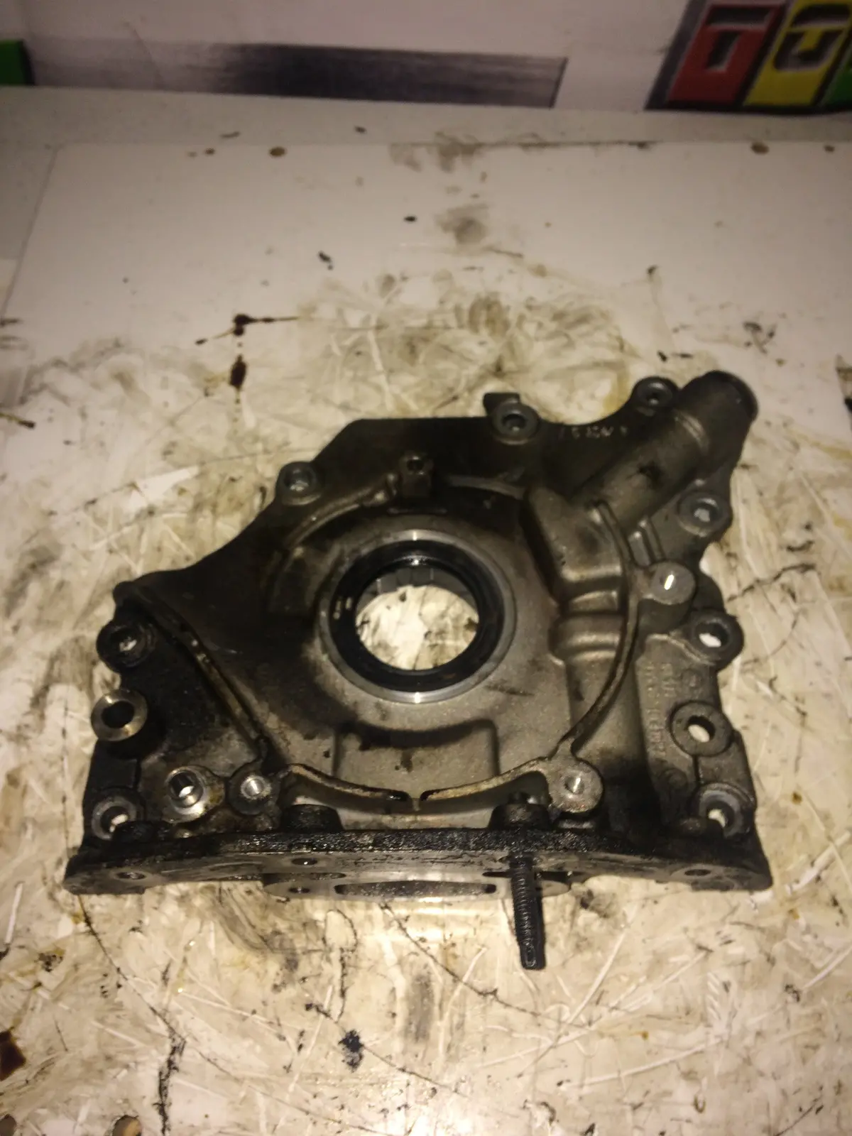 2005 9Hx Dv6 Peugeot Citroen Ford Volvo Fiat 1.6 Hdi Tdci Diesel Engine Oil Pump 1
