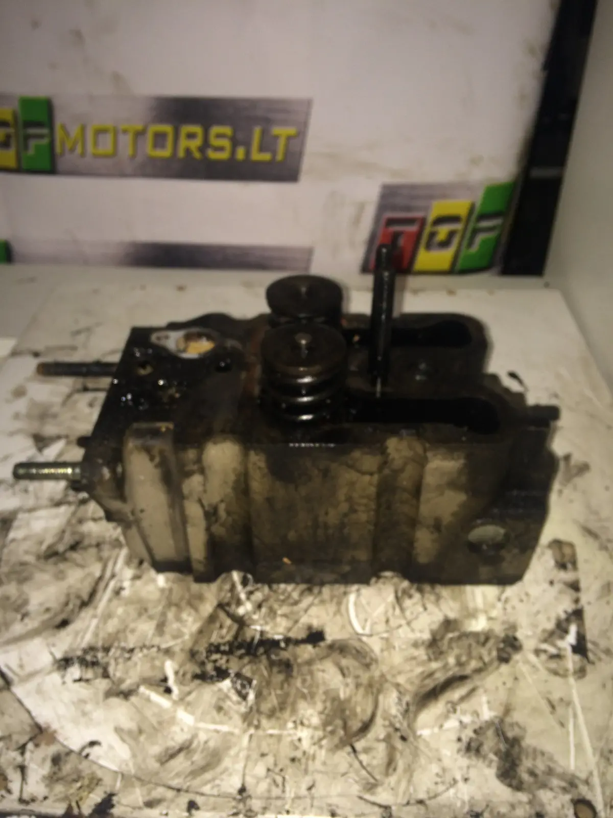 2000 Jeep 3.1 Td Turbo Dyzelis Variklio Cilindrų Galvutė 1