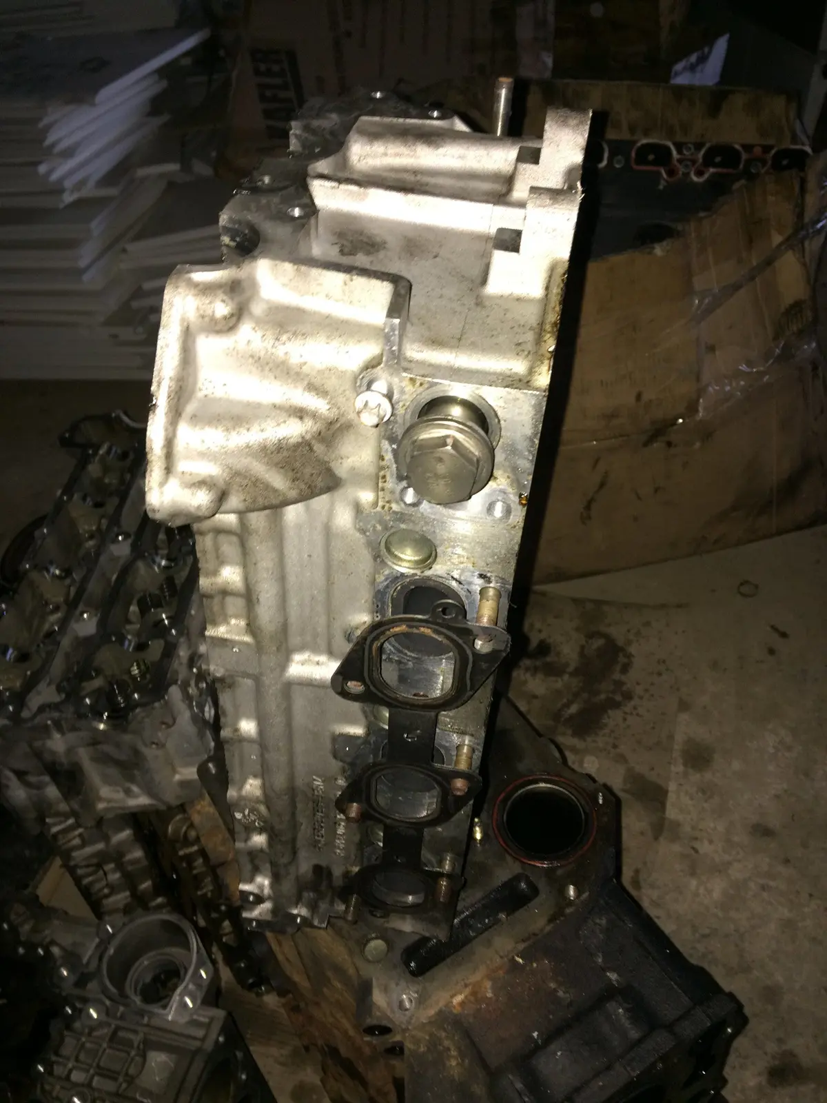 2007 642 642930 Mercedes-Benz Mb 3.0 Cdi V6 Diesel Engine Cylinder Head R6420163601 2