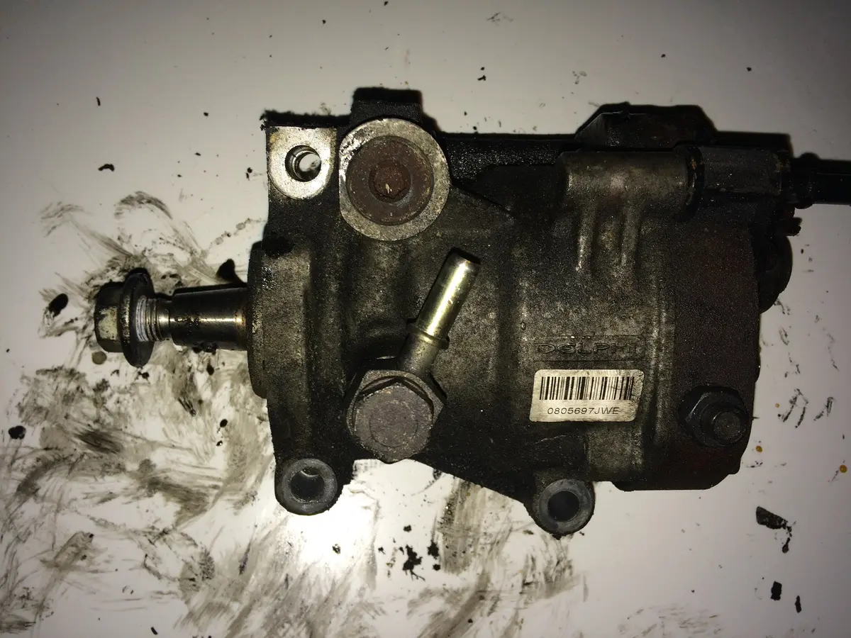 2004 K9k Renault Nissan Dacia 1.5 Dci Diesel Engine Fuel Pump 8200057225 / 8200057346-C 1