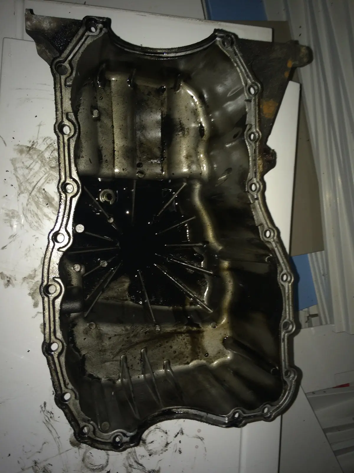 2004 K9k Renault Nissan Dacia 1.5 Dci Diesel Engine Oil Sump 1