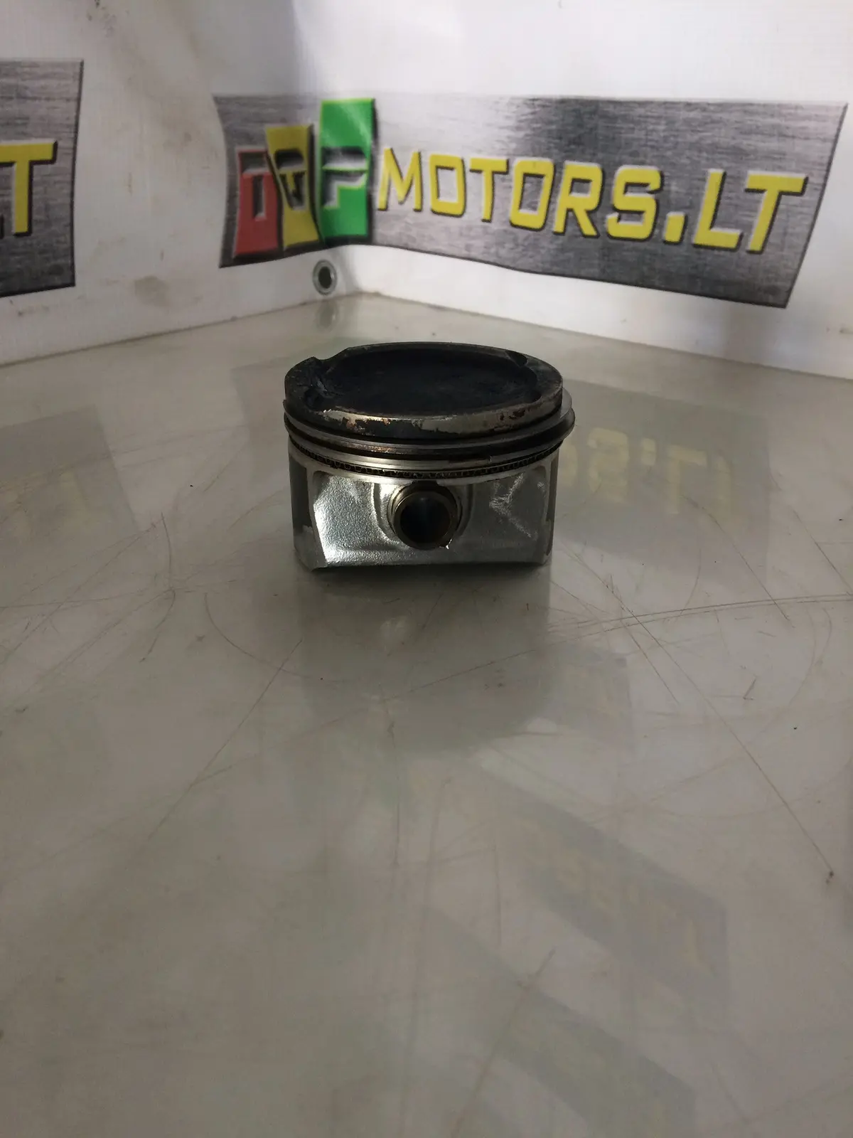 2013 Cgp Vw Skoda Seat 1.2 Petrol Engine Piston 1
