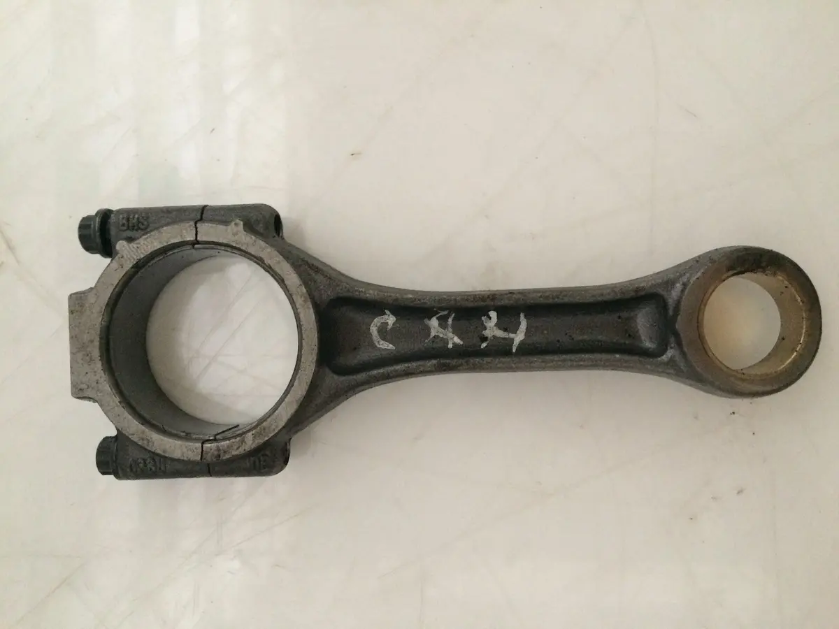 2010 Cah Audi Seat 2.0 Tdi Diesel Engine Connecting Rod 1