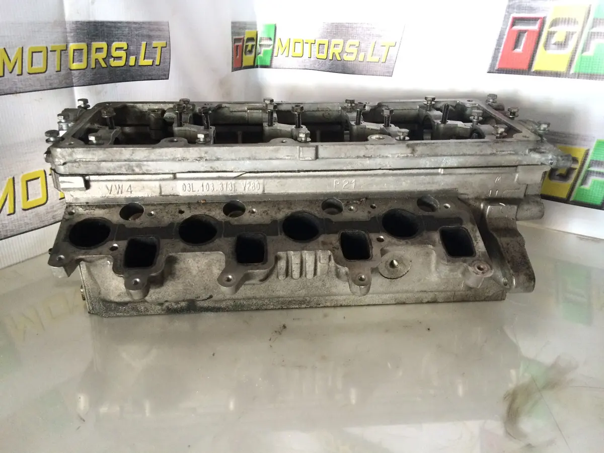 2010 Cah Audi Seat 2.0 Tdi Diesel Engine Cylinder Head 1