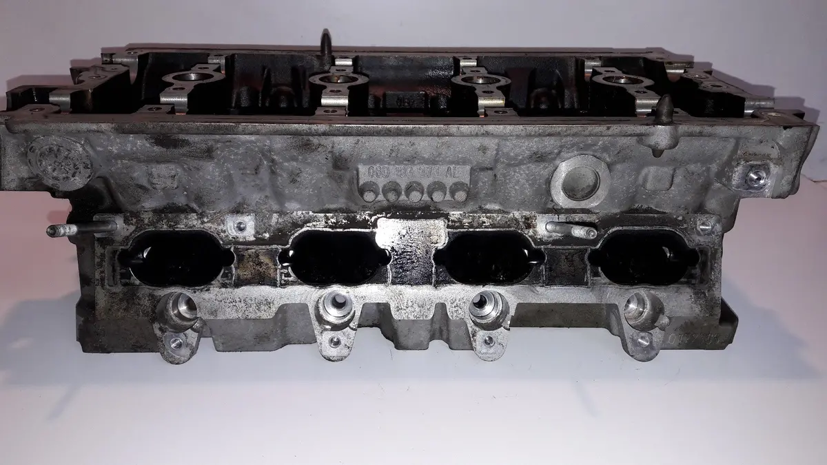 Audi A4 B6 2.0 Fsi Awa Cylinder Head 06D103373al 06D 103 073 Al 1