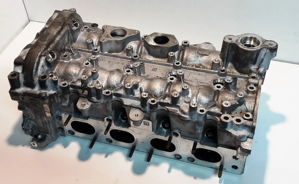 Mercedes A180 90Kw W176 270.910 270910 270 Engine A B Cla W246 C117 Cylinder Head R270 016 R270016 And Camshaft Housing 1.6 Turbo Petrol 1