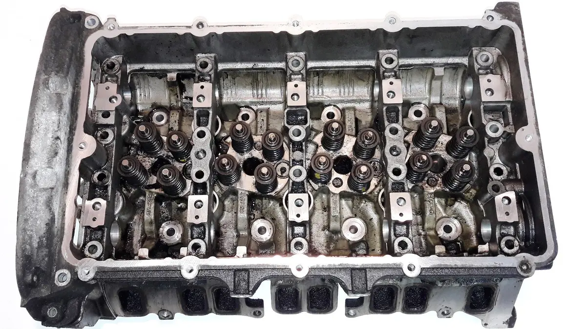 Ford Transit Cylinder Head Bk2q-6090-Ac Bk2q6090ac Fwd 2.2 Tdci Camshaft Housing Bk2q-6K537-Ab Bk2q6k537ab Relay Boxer 1