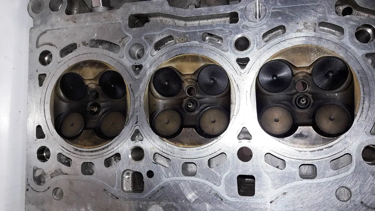 Cylinder Head 76383120700 Bmw Mini One Cooper F55 F56 X1 F48 F49 B38a15 1.5 Turbocharged Engine 2