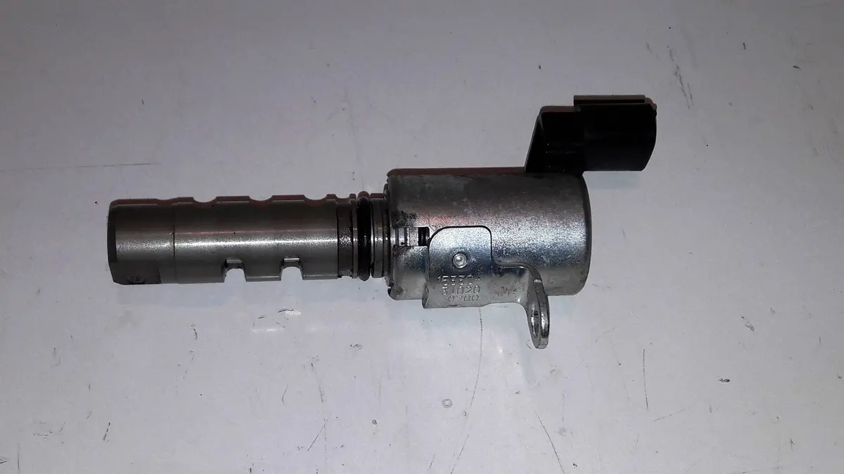 Cam Timing Oil Control Valve 15330-31020-0700 Lexus Is250 4Gr 2.5 Fse Petrol V6 1