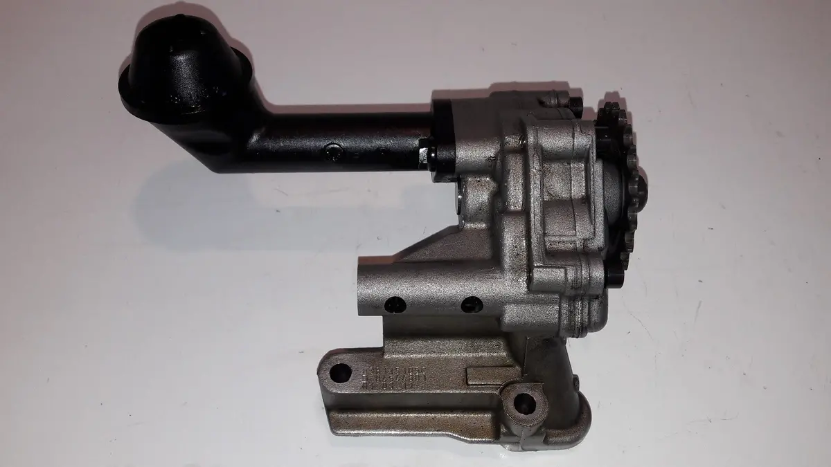 Oil Pump 038115105C 038 115 105 C 038115105 C 2.0 Tdi Ceg Cega Vw Golf Gti Seat Leon Fr Skoda Octavia Vrs 170Bhp 1