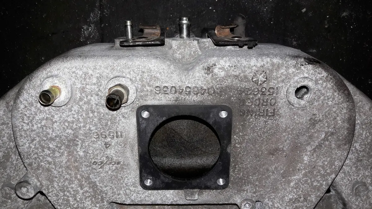 Intake Inlet Manifold 04854036 Jeep Wrangler Tj Grand Cherokee Wj 4.0 Petrol 145Kw 2