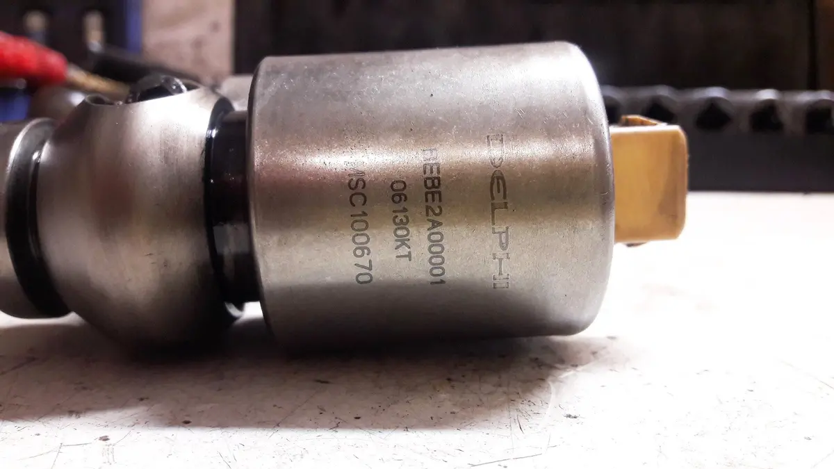 Fuel Injector Pd Delphi Msc100670 Black Top Land Rover Discovery Ii Defender 2.5 Diesel Td5 10P 15P 2
