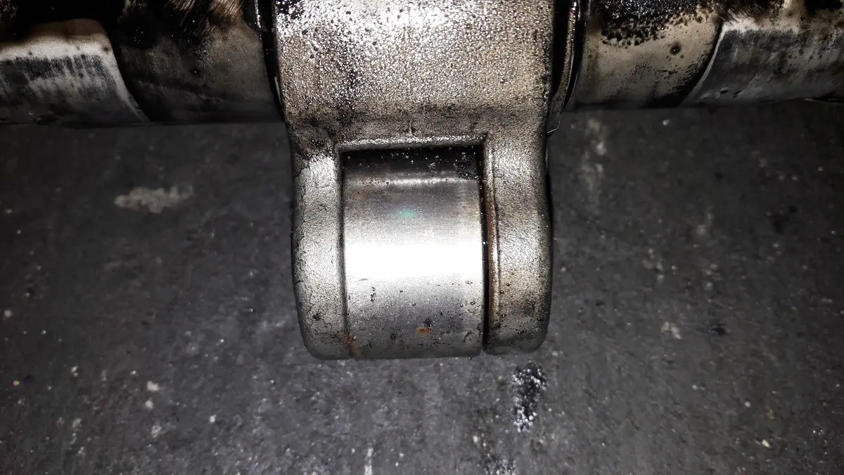 Rocker Shaft With Rockers Land Rover Discovery Ii Defender 2.5 Diesel Td5 10P 15P (Copy) 2