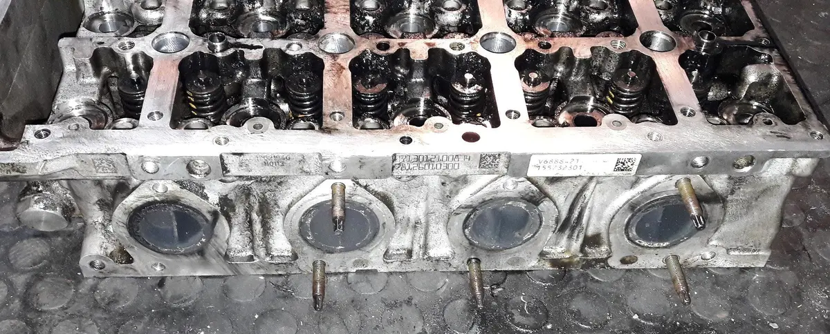 Engine Cylinder Head 781260103 V6888421 Bmw N47d20c N47d20d N47 116D 118D 120D 125D 316D 318D 320D 325D 420D 518D 525D X1 X3 X5 2