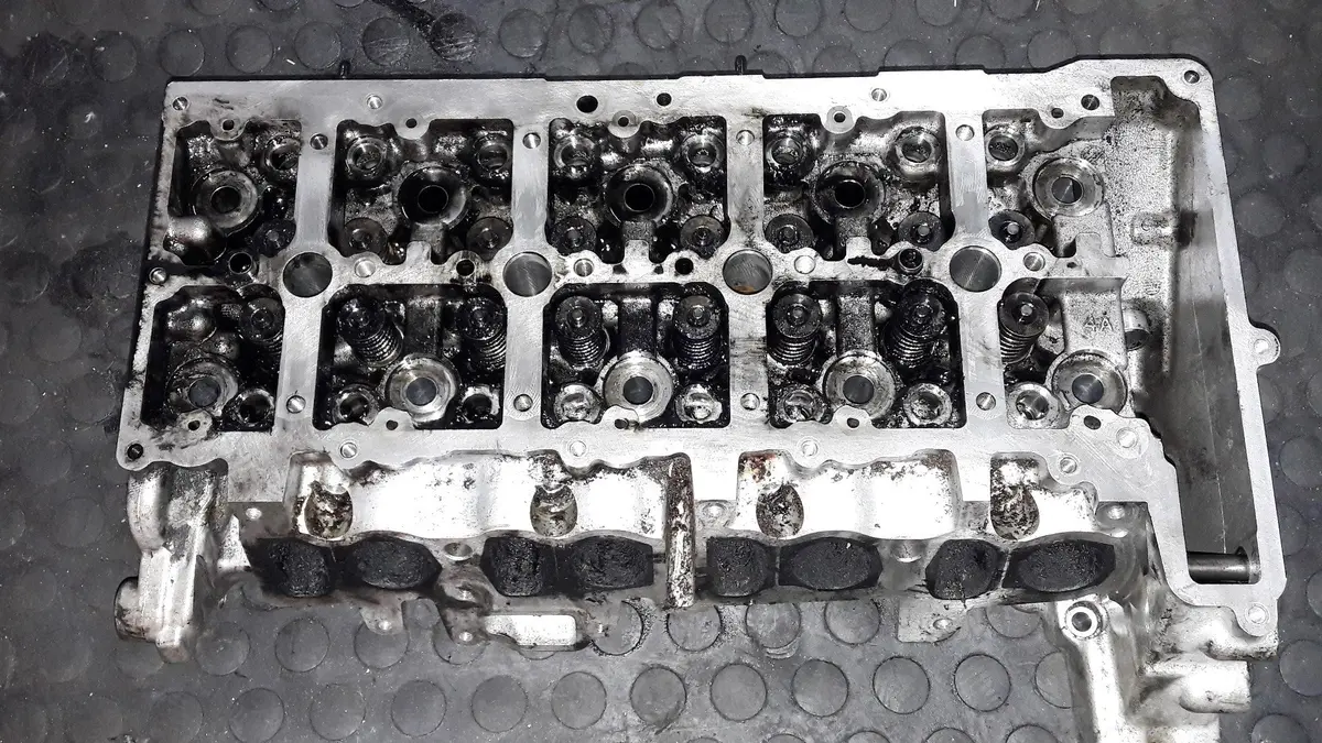 Engine Cylinder Head 781260103 V6888421 Bmw N47d20c N47d20d N47 116D 118D 120D 125D 316D 318D 320D 325D 420D 518D 525D X1 X3 X5 1