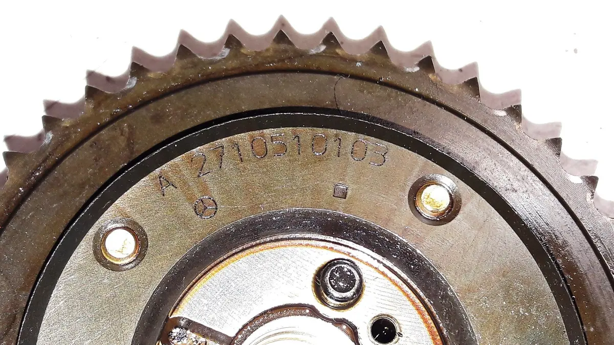 Engine Intake Inlet Camshaft Adjuster Vanos Timing Vvt A2710510003 A271 051 00 03 A 2710510003 1.8 Petrol M271.944 271 944 M271 Kompressor Mercedes-Benz C W203 204 E 211 212 Clk W209 Clc Slk R171 2