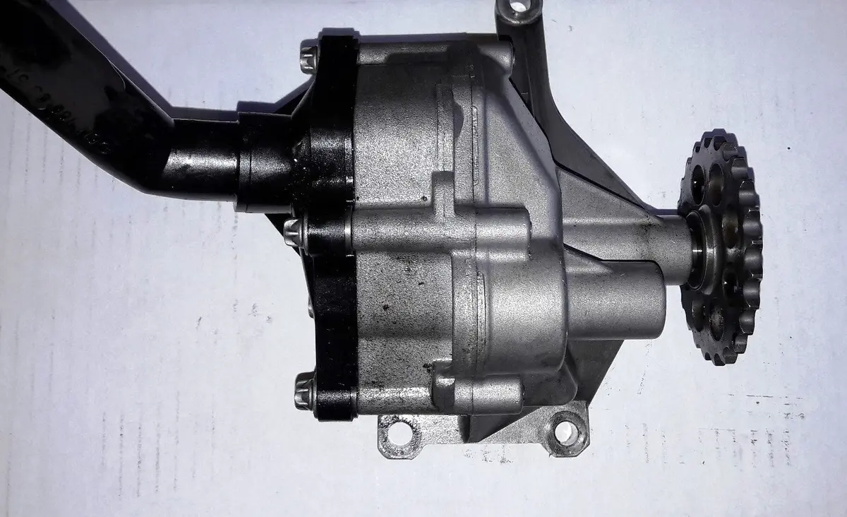 Engine Oil Pump R1121810020 R 1121810020 R 112 181 00 20 2.2 Cdi Mercedes-Benz Om646 0M 646 Om611 Om 611 W906 Sprinter W203 C Class W211 E Class Vito W639 Viano 1